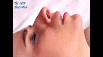 تقوم بحركات استثنائية عند القضيب
